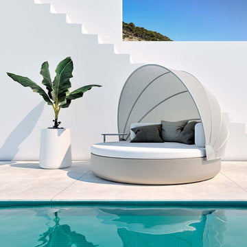 Ulm Daybed with Fixed Backrests and Sunroof | Furniture by Vondom