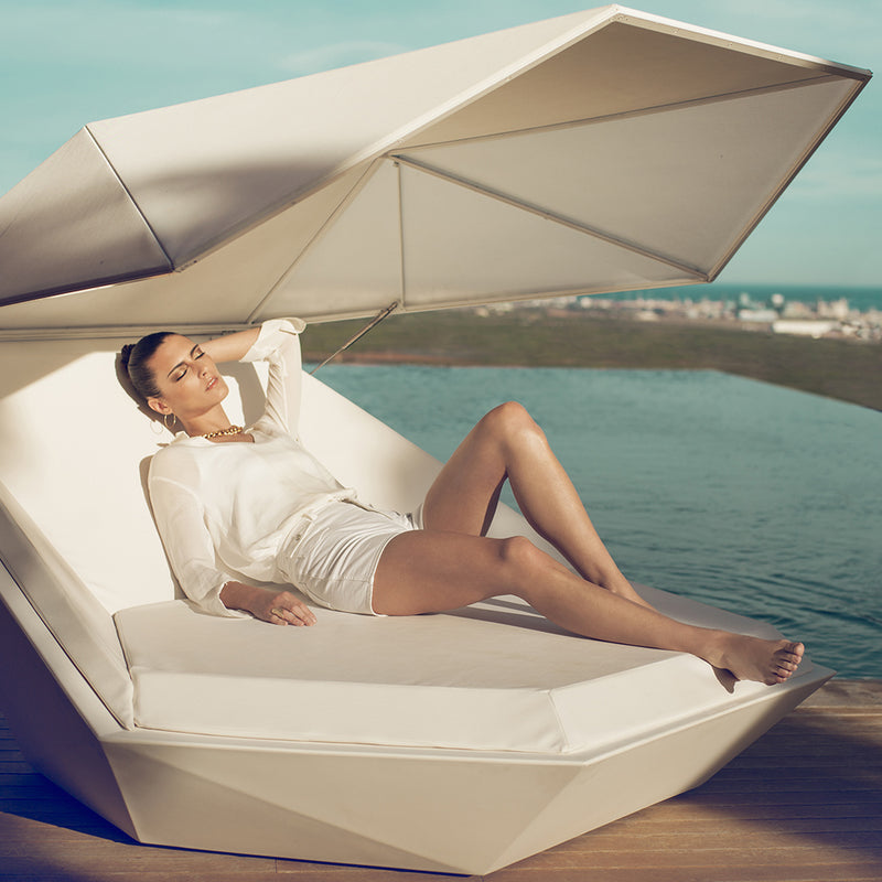 Faz Daybed with Canopy by Vondom | Luxury Patio Furniture