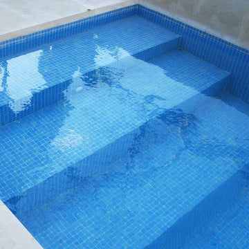 Fog Sky Blue Glass Pool Tile by Vidrepur