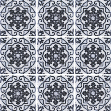 Maioliche 12, 6" x 6" Porcelain Pool Tile | CVLMAIOLICHE12 | Aquatica