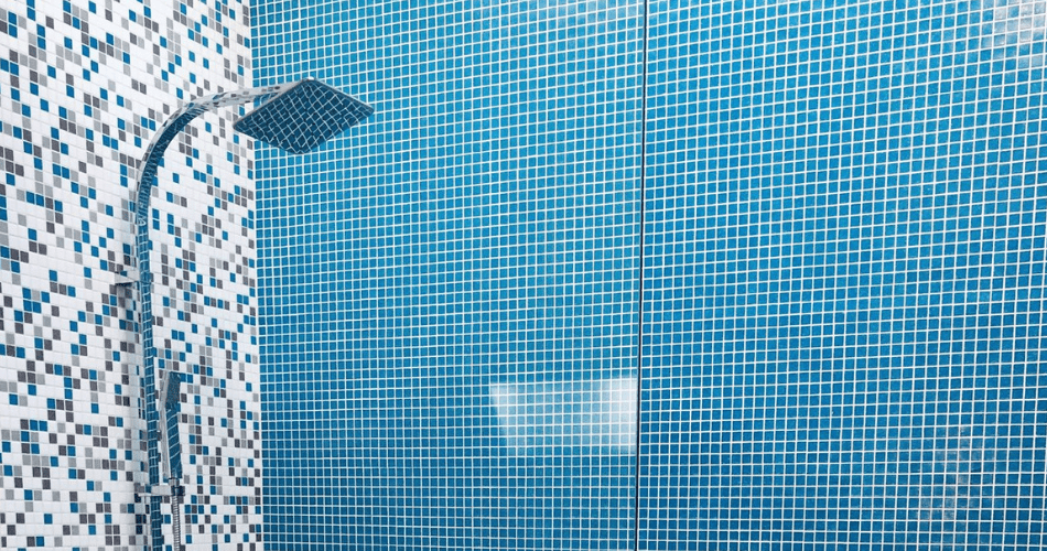 8 Trending Products for an Amazing Glass Tile Shower