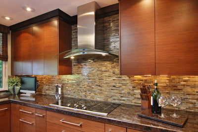 CHOOSING GLASS TILE FOR KITCHEN BACKSPLASHES