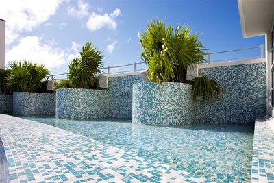 5 Tips for Installing Glass Tile in Swimming Pools