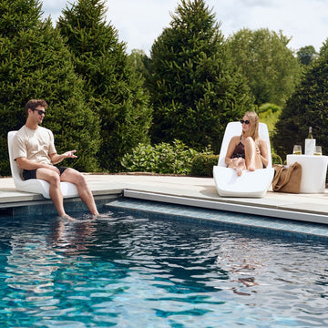 Forma Poolside Seat, White - Luxury Pool Seat