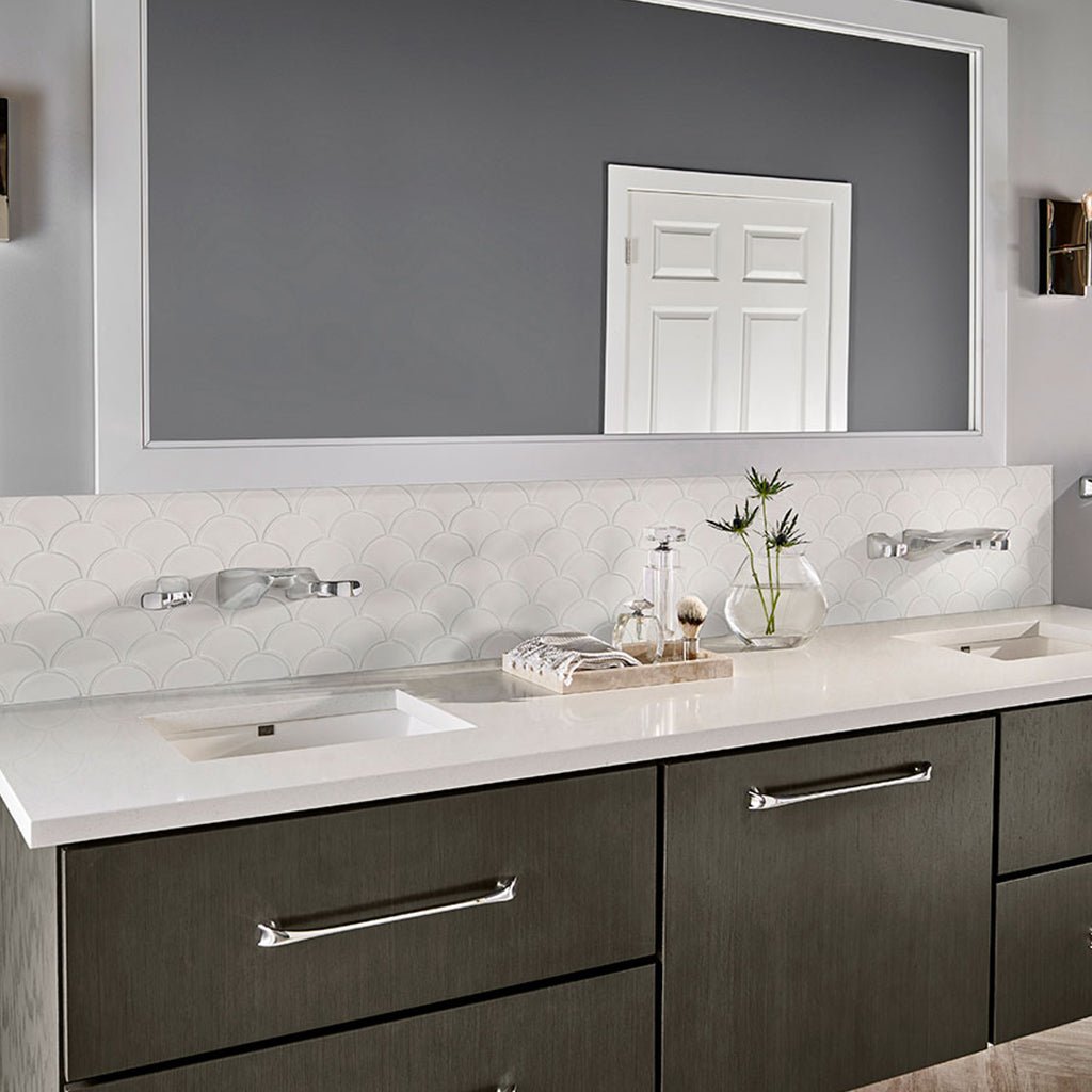 White, Fish Scale Mosaic | Porcelain Tile | SMOT-PT-RETBIA-SCALOP