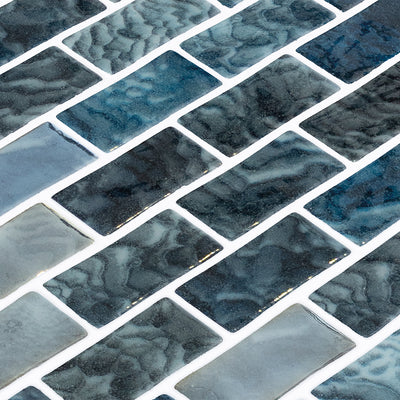 Arrecife Grey, 1" x 2" | ONIVANGARRGRY2 | Aquatica Glass Tile