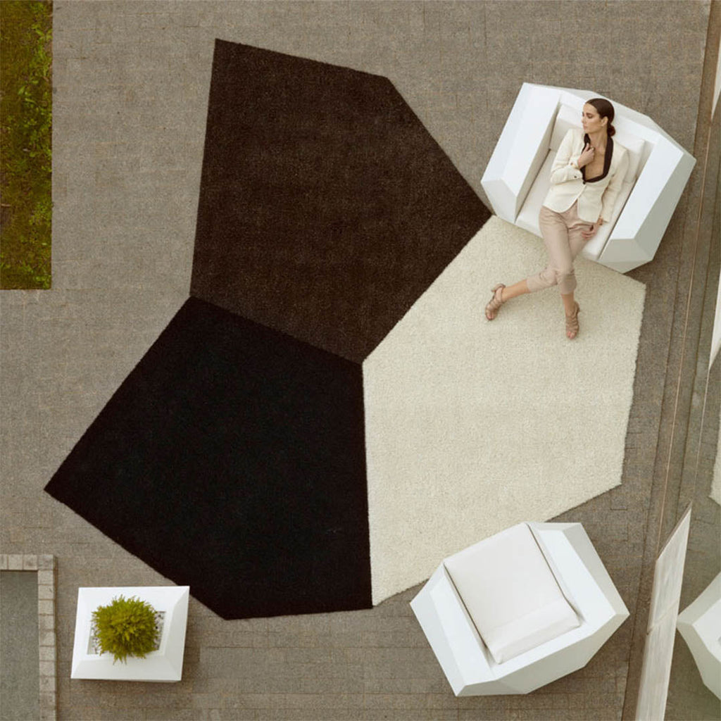 Faz Lounge Chair with Cushion | Modern Patio Furniture