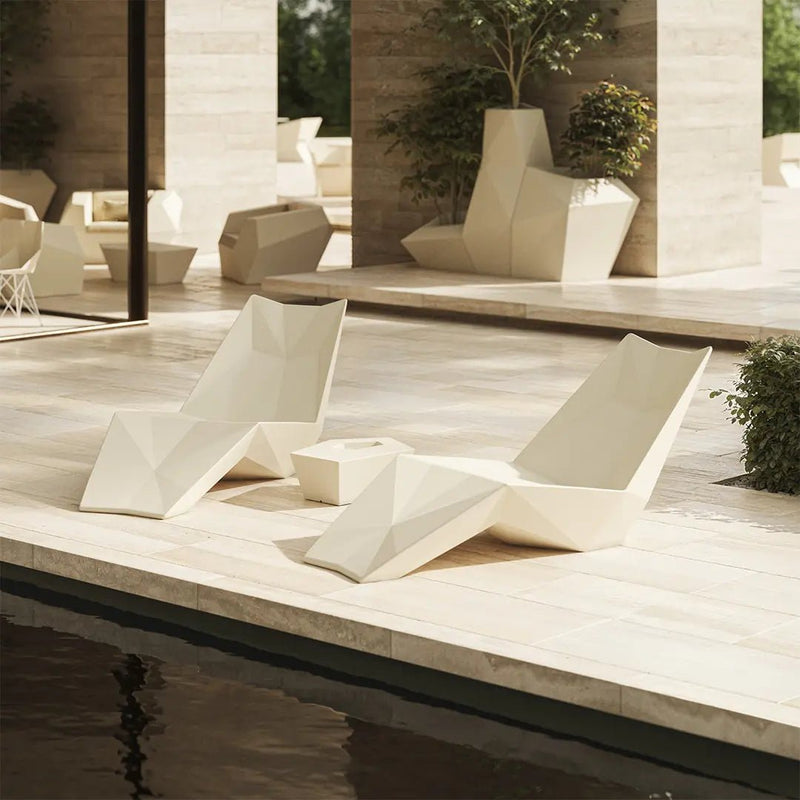 Faz Sun Bed by Vondom | Luxury In-Pool and Patio Lounger