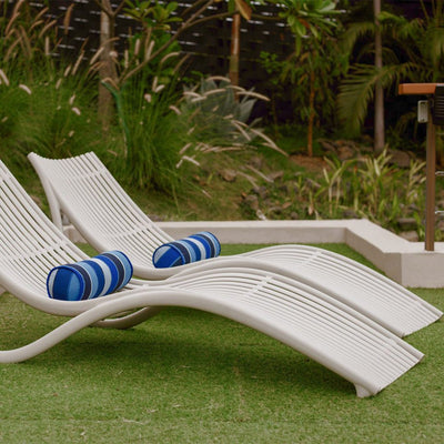 Ibiza Sun Lounger by Vondom | Luxury In-Pool and Patio Furniture