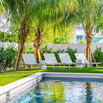 Whitestone, Triangle Mosaic Tile | TASTRIAWHITEST | Tesoro Glass Tile