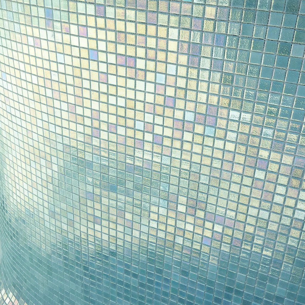 Shell Crystal Glass Pool Tile | Vidrepur
