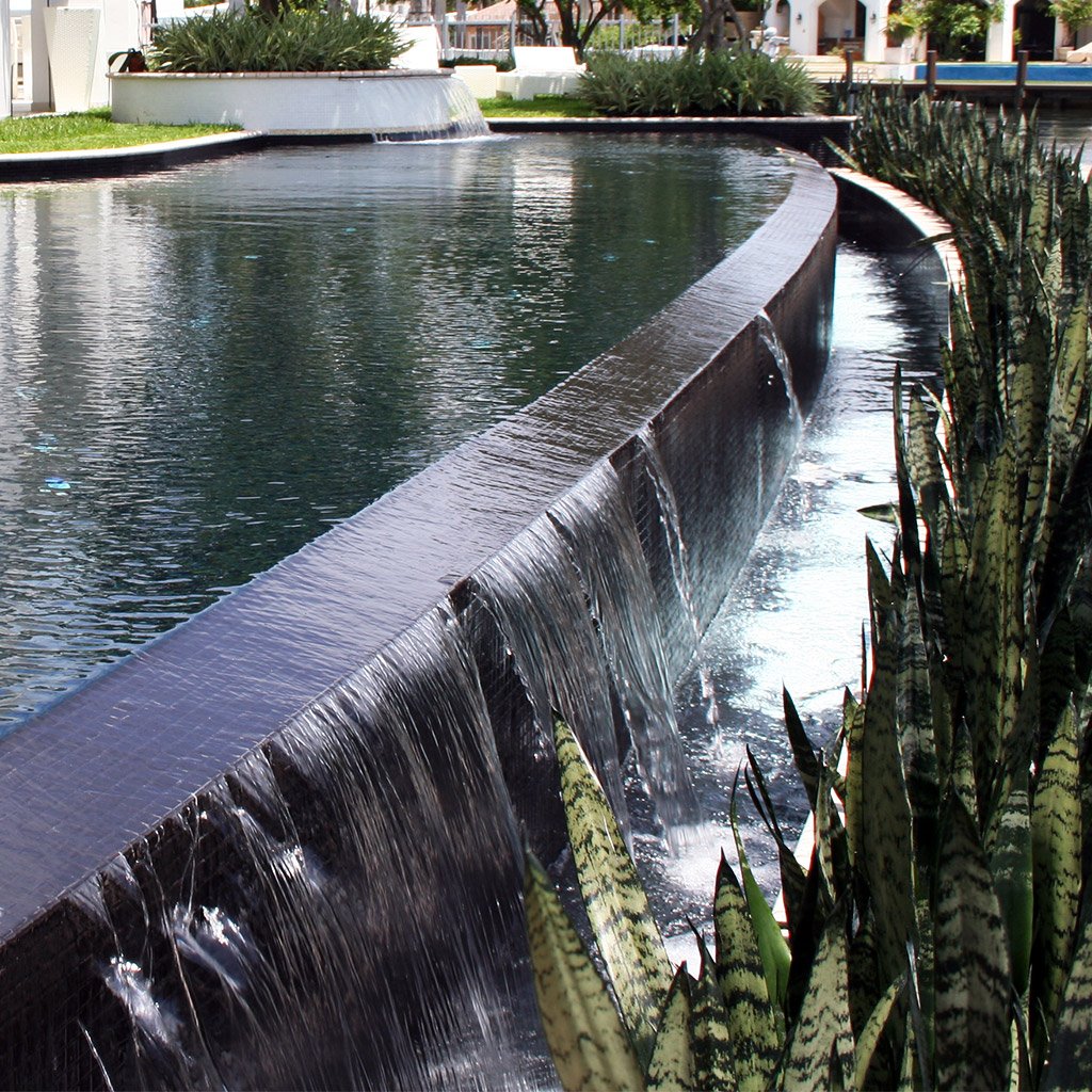 Titanium Black Iridescent Glass Tile by Vidrepur