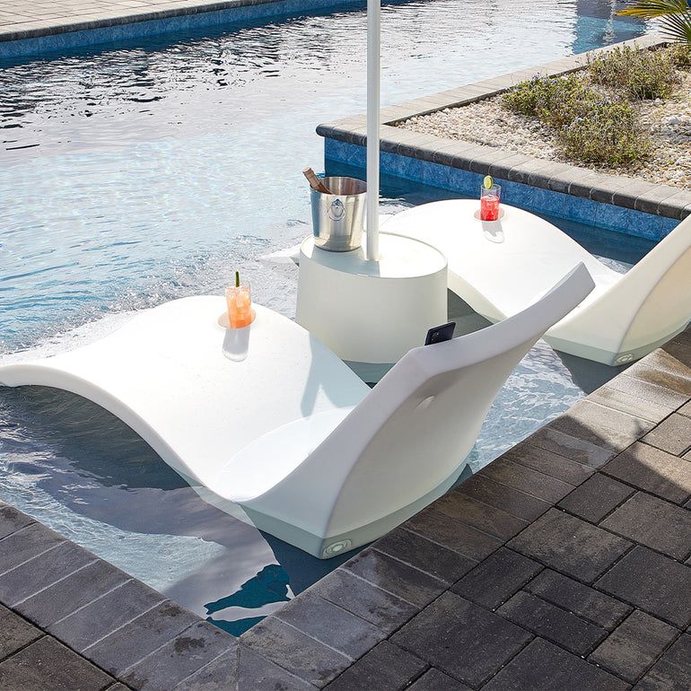 Kai Deep Water Shelf Lounger, White | Pool Lounge Chair
