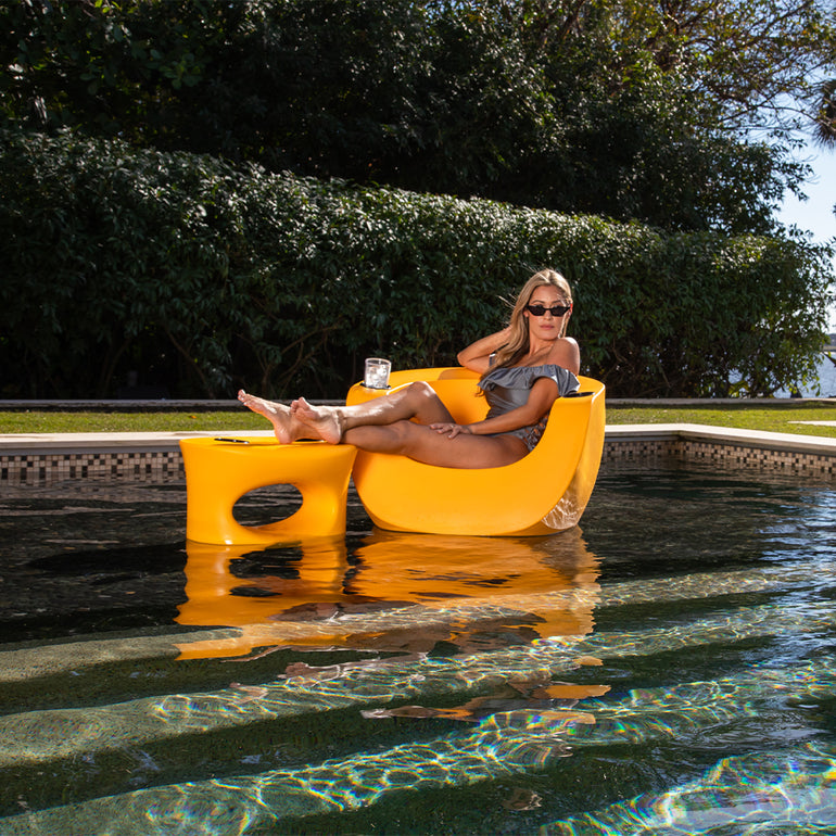Moon Chair with Black Cupholders | Luxury Pool Chair by Tenjam