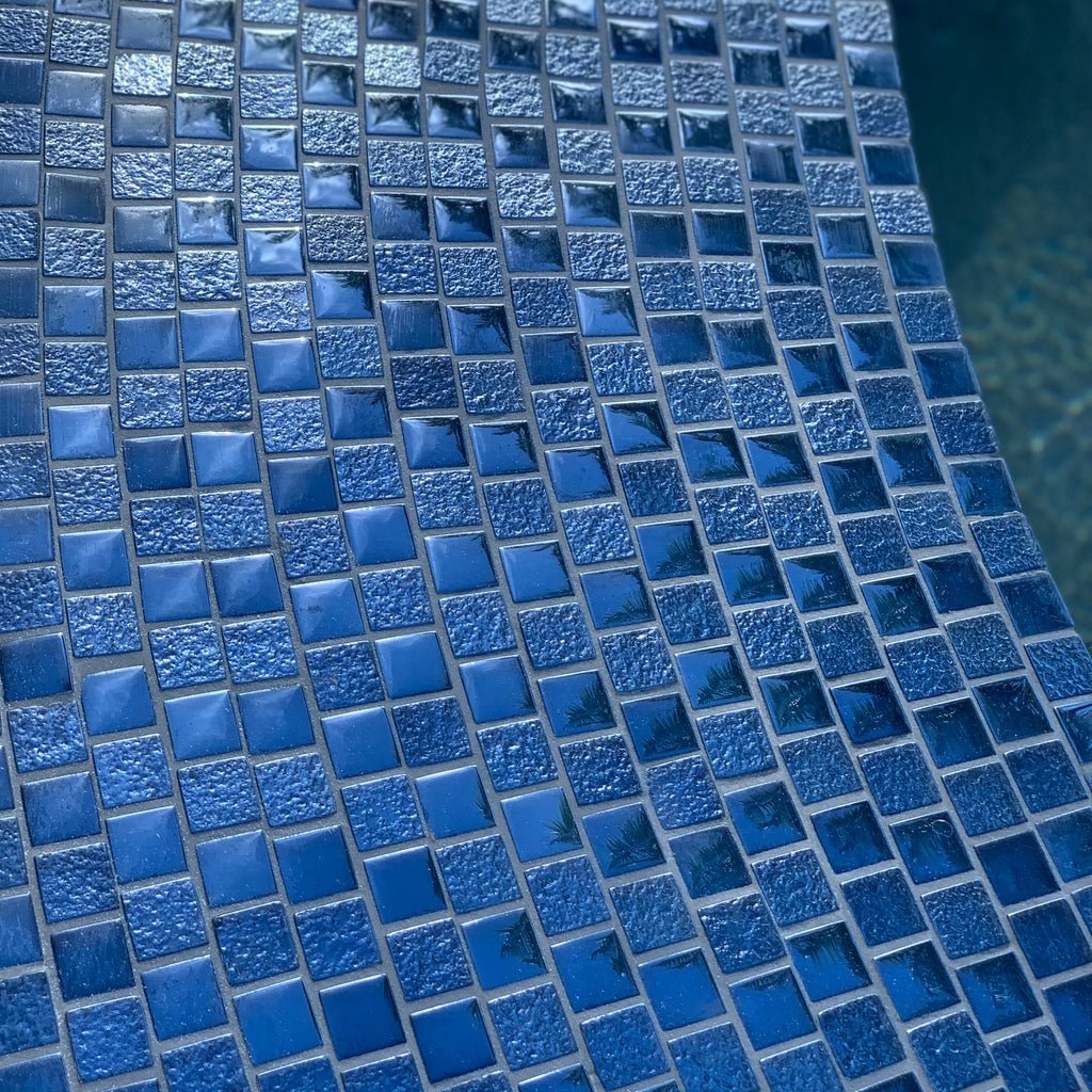 Blue, 1" x 1" Glass Mosaic Tile | SS82323B1 | Signature Series