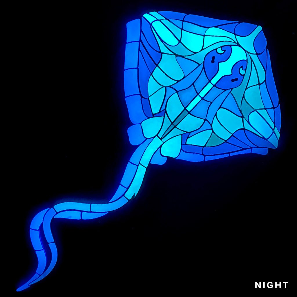 Glow in the dark stingray pool mosaics