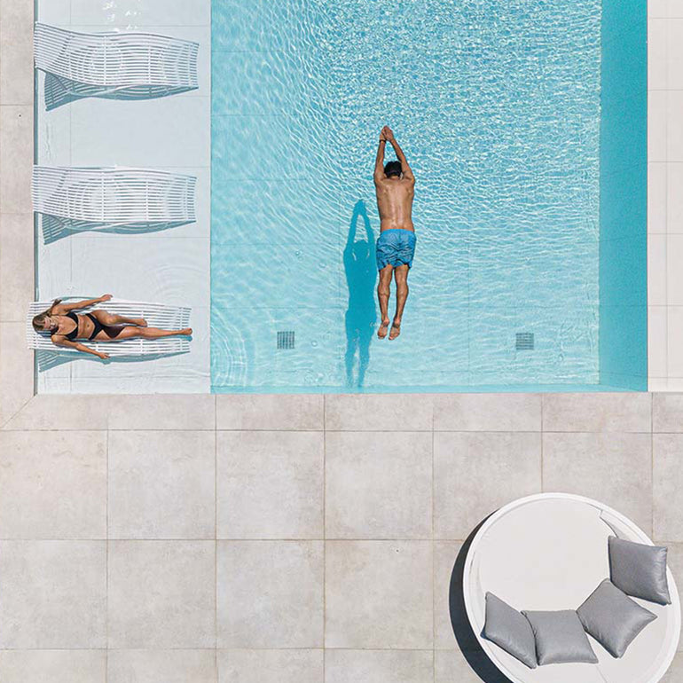 Ibiza Sun Lounger by Vondom | Luxury In-Pool and Patio Furniture