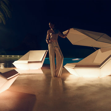 LED Faz Daybed with Canopy by Vondom | Luxury Patio Furniture