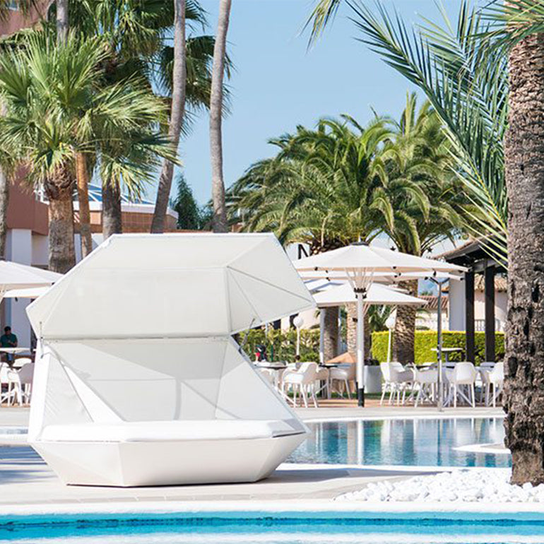 Faz Daybed with Canopy by Vondom | Luxury Patio Furniture